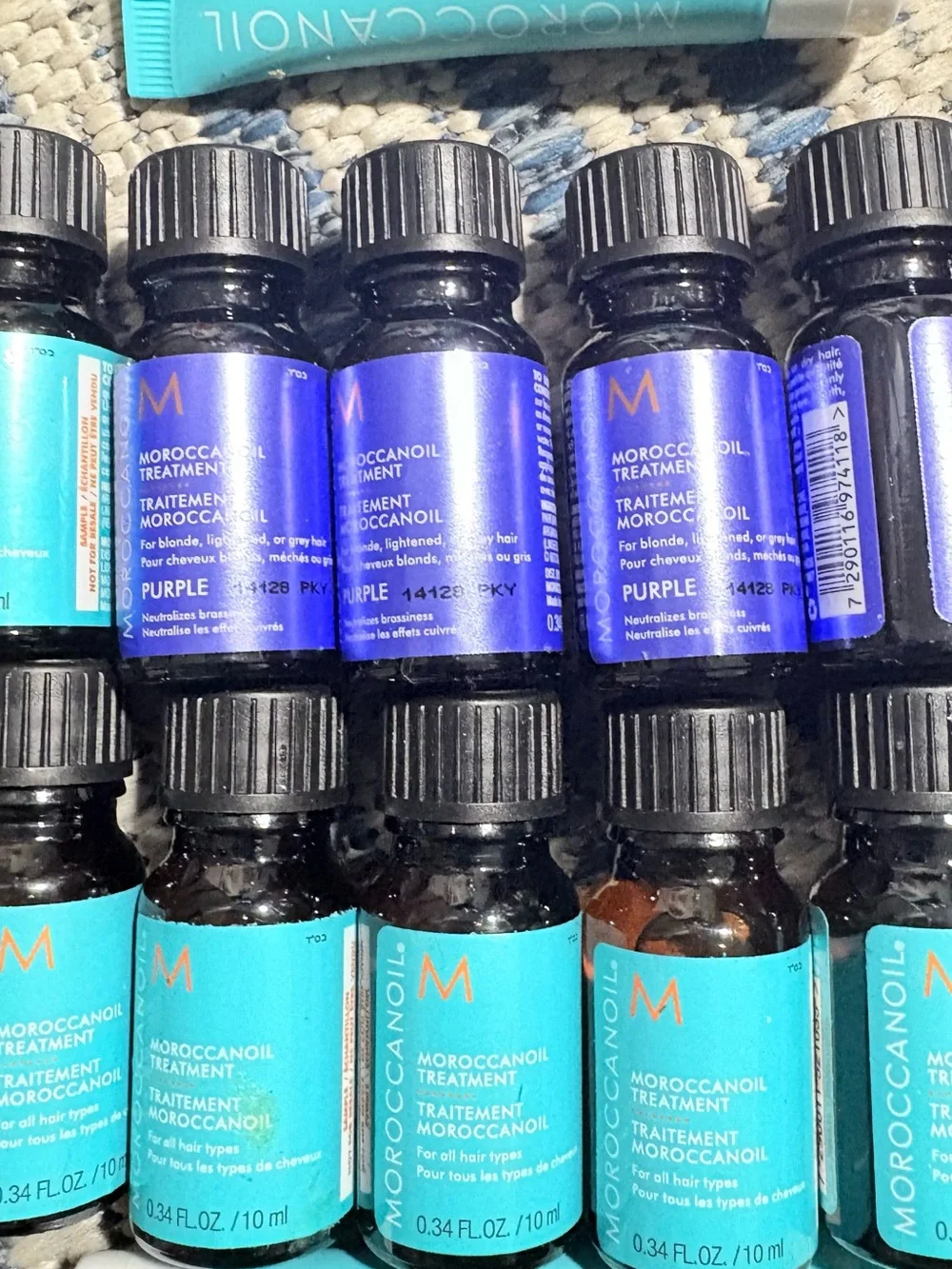 Moroccanoil Blue Bottles with Aqua Hydration Mask